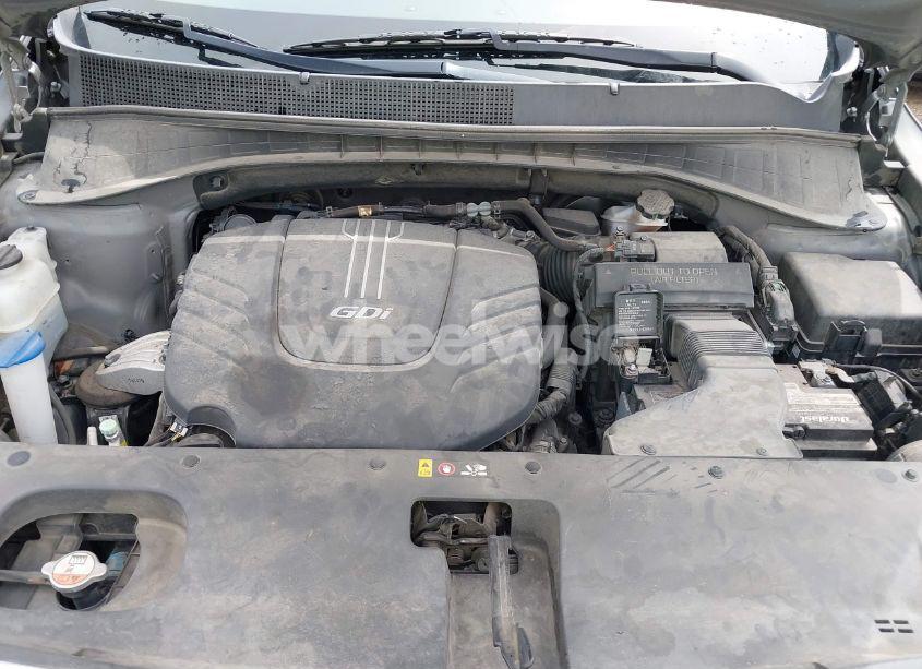 Photo 10 of 2017 Kia Sorento 3.3L LX (VIN 5XYPGDA53HG316168)