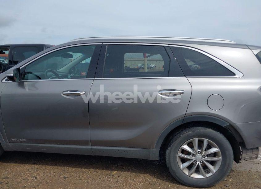 Photo 15 of 2017 Kia Sorento 3.3L LX (VIN 5XYPGDA53HG316168)