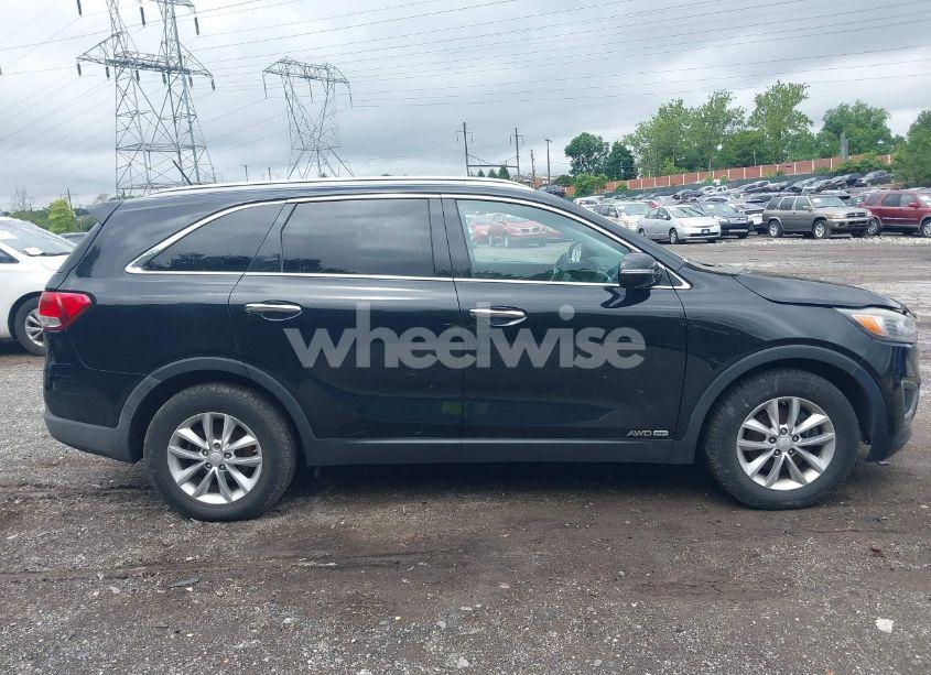 Photo 14 of 2017 Kia Sorento 3.3L LX (VIN 5XYPGDA53HG320799)