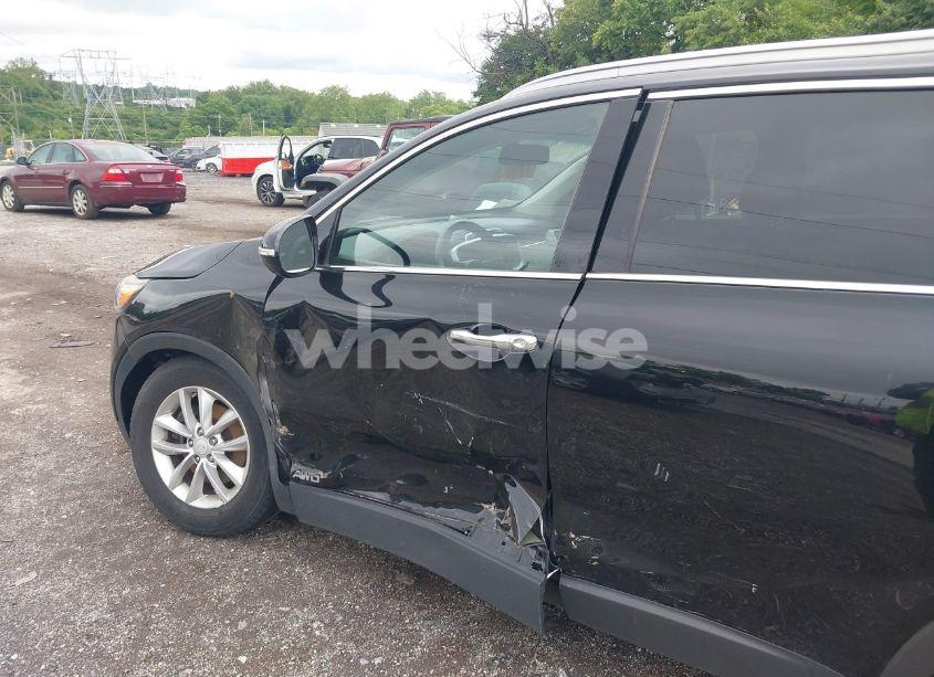 Photo 6 of 2017 Kia Sorento 3.3L LX (VIN 5XYPGDA53HG320799)