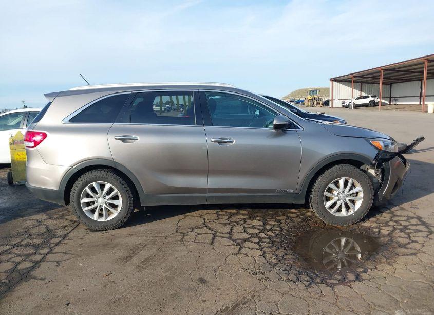 Photo 14 of 2017 Kia Sorento 3.3L LX (VIN 5XYPGDA53HG331849)