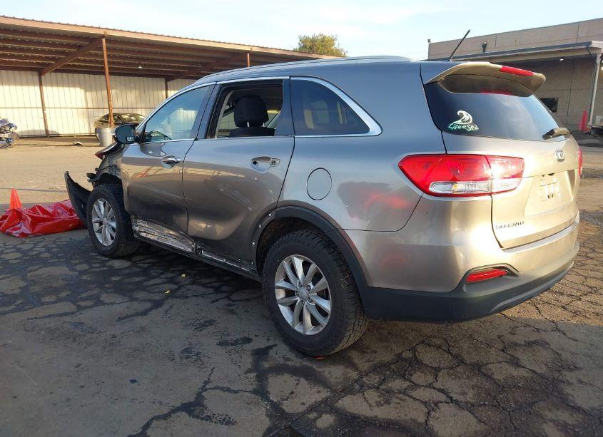 Photo 3 of 2017 Kia Sorento 3.3L LX (VIN 5XYPGDA53HG331849)
