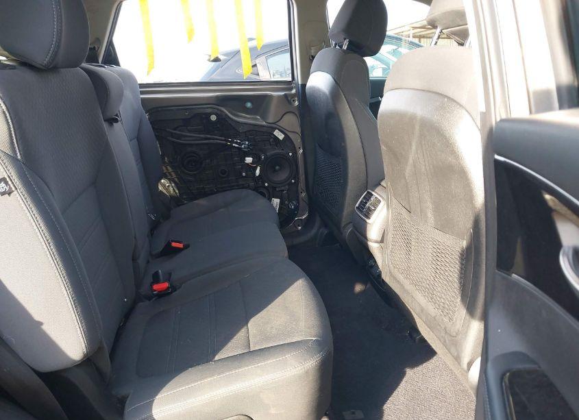 Photo 8 of 2017 Kia Sorento 3.3L LX (VIN 5XYPGDA53HG331849)