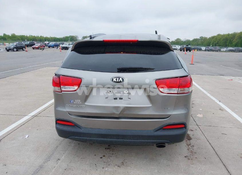 Photo 16 of 2018 Kia Sorento 3.3L LX (VIN 5XYPGDA53JG370995)