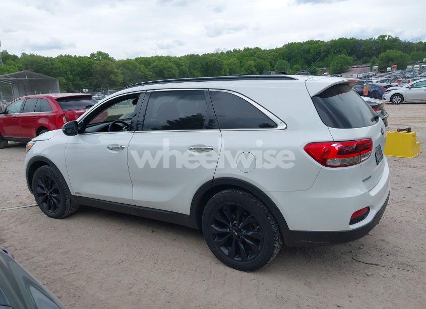 Photo 14 of 2019 Kia Sorento 3.3L S (VIN 5XYPGDA53KG583933)