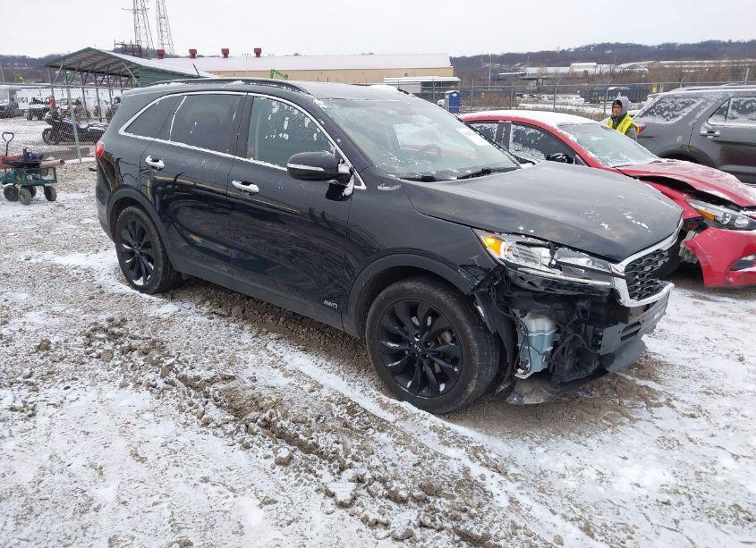 2019 Kia Sorento 3.3L S (VIN 5XYPGDA53KG590820) main photo
