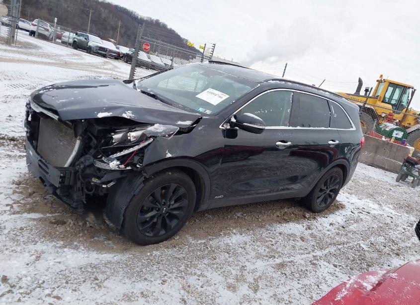 Photo 15 of 2019 Kia Sorento 3.3L S (VIN 5XYPGDA53KG590820)
