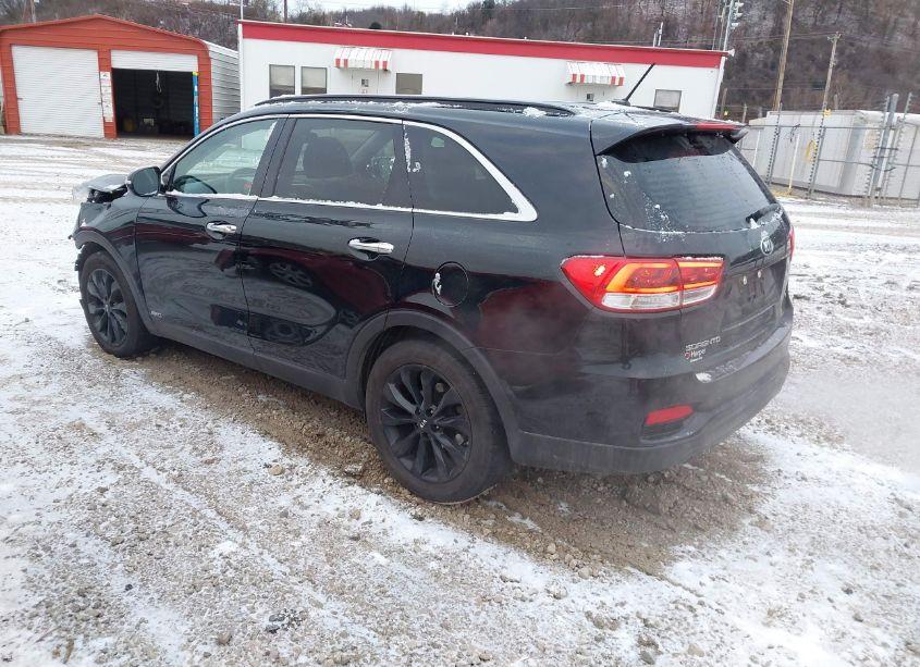 Photo 3 of 2019 Kia Sorento 3.3L S (VIN 5XYPGDA53KG590820)