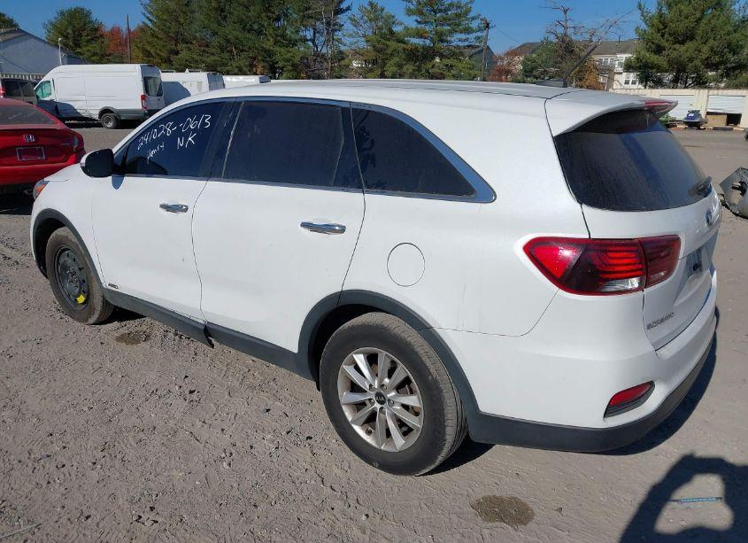 Photo 3 of 2020 Kia Sorento 3.3L LX (VIN 5XYPGDA53LG620819)