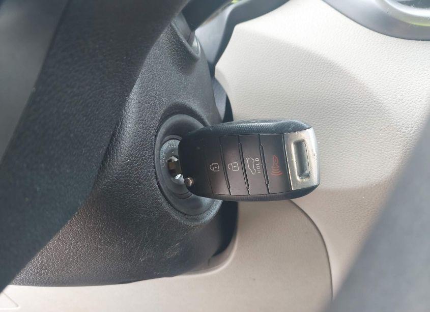 Photo 11 of 2016 Kia Sorento 3.3L LX (VIN 5XYPGDA54GG001989)