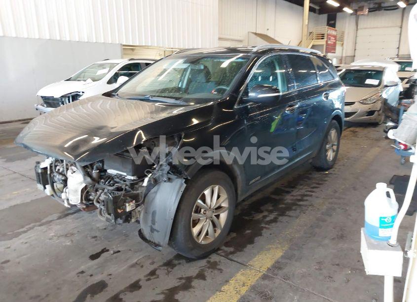 Photo 2 of 2016 Kia Sorento 3.3L LX (VIN 5XYPGDA54GG176131)
