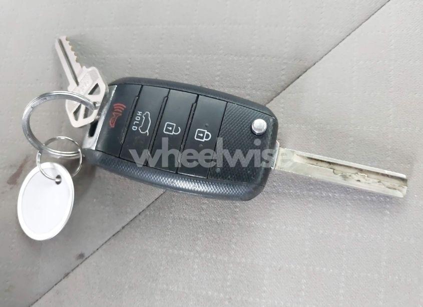 Photo 11 of 2017 Kia Sorento 3.3L LX (VIN 5XYPGDA54HG219318)