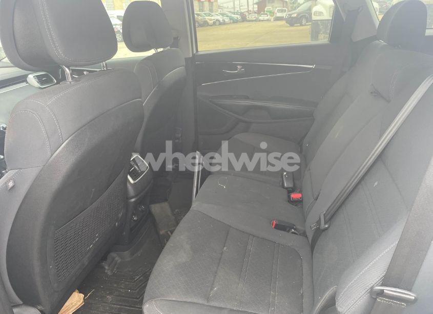 Photo 8 of 2017 Kia Sorento LX/L (VIN 5XYPGDA55HG216167)