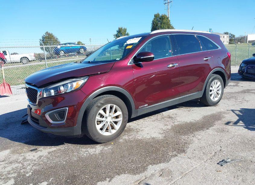 Photo 2 of 2017 Kia Sorento LX V6 (VIN 5XYPGDA55HG329455)