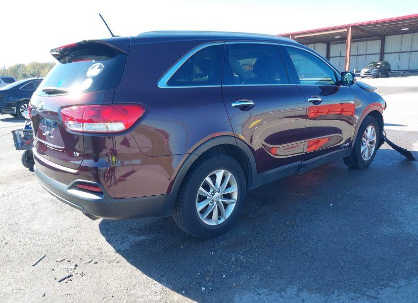 Photo 4 of 2017 Kia Sorento LX V6 (VIN 5XYPGDA55HG329455)