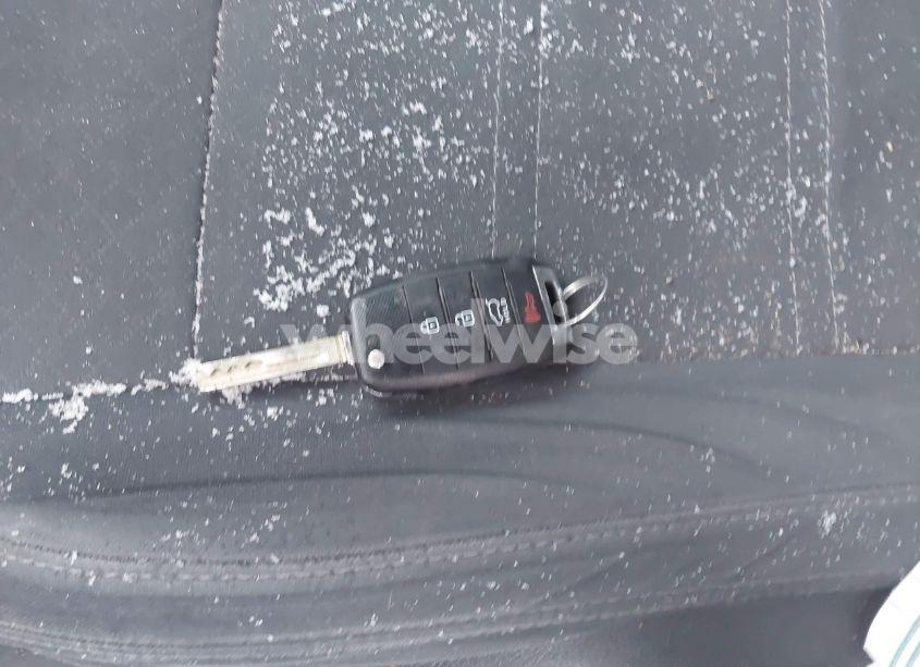 Photo 11 of 2019 Kia Sorento 3.3L LX (VIN 5XYPGDA55KG450039)