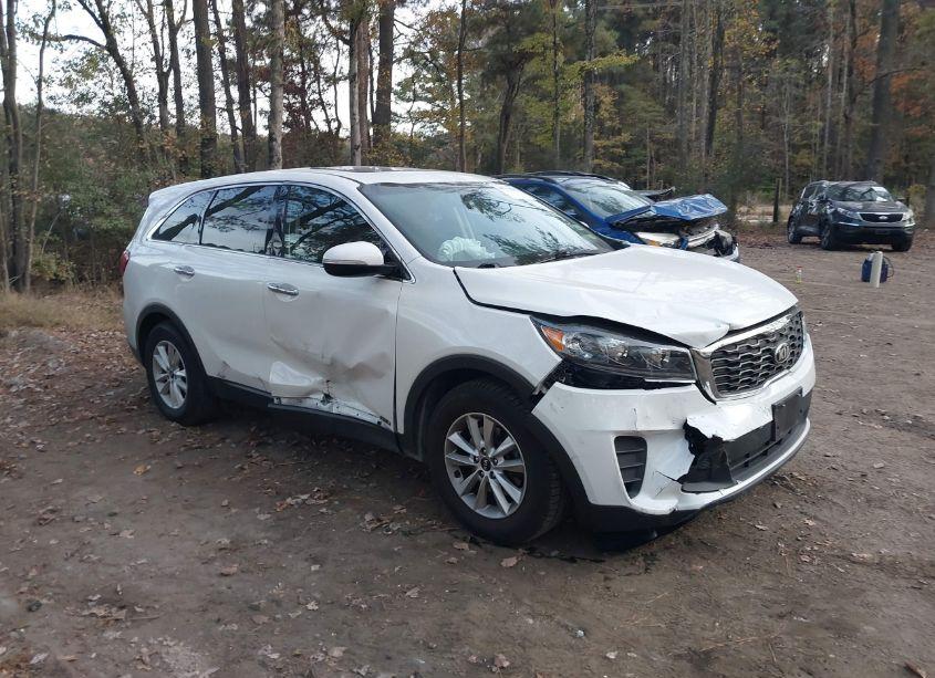 2019 Kia Sorento 3.3L LX (VIN 5XYPGDA55KG481226) main photo