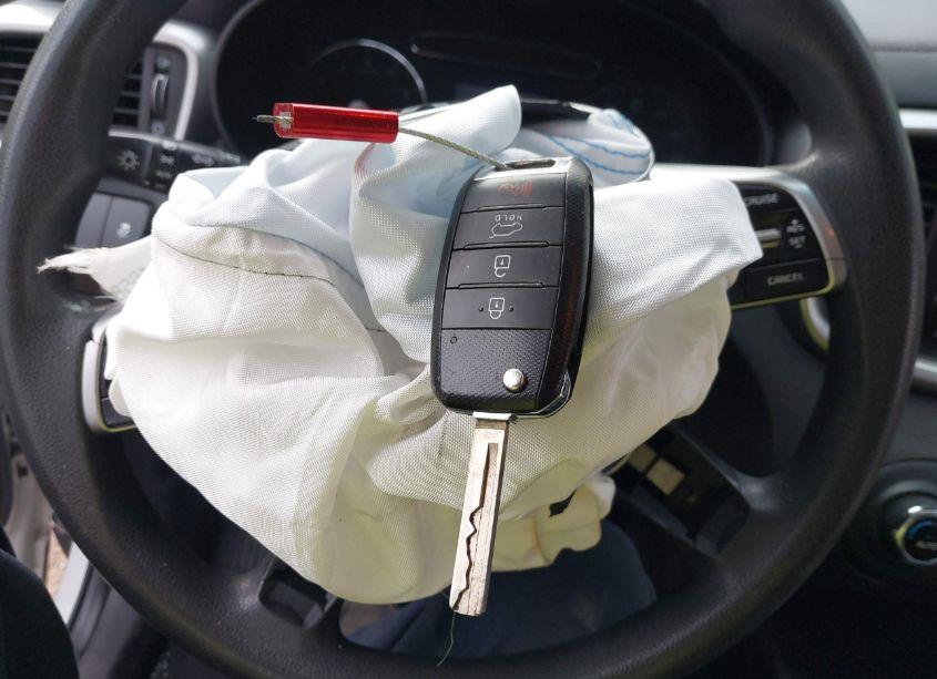 Photo 11 of 2019 Kia Sorento 3.3L LX (VIN 5XYPGDA55KG481226)