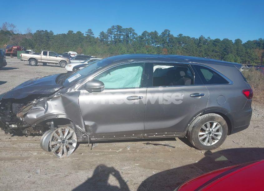 Photo 13 of 2019 Kia Sorento 3.3L LX (VIN 5XYPGDA55KG483672)