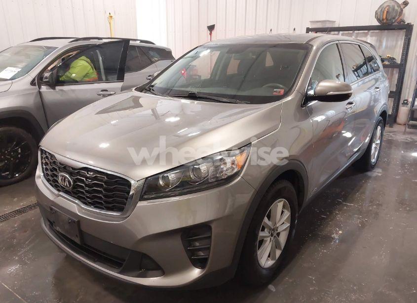 Photo 6 of 2019 Kia Sorento 3.3L LX (VIN 5XYPGDA55KG483686)