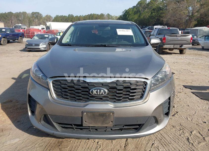 Photo 12 of 2019 Kia Sorento 3.3L LX (VIN 5XYPGDA55KG489620)