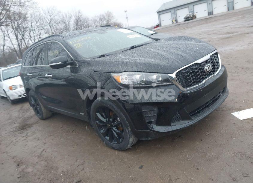 2019 Kia Sorento 3.3L S (VIN 5XYPGDA55KG583996) main photo