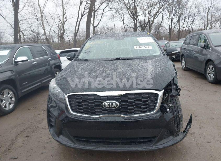 Photo 12 of 2019 Kia Sorento 3.3L S (VIN 5XYPGDA55KG583996)