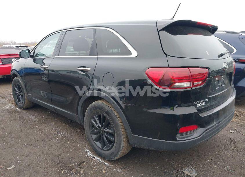 Photo 3 of 2020 Kia Sorento 3.3L LX (VIN 5XYPGDA55LG617789)