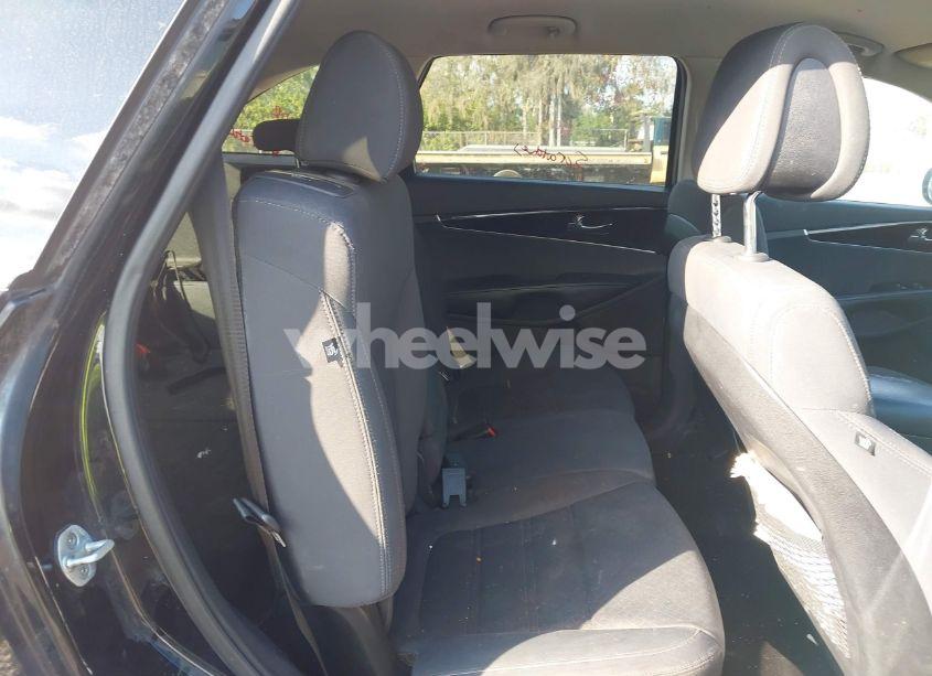 Photo 8 of 2016 Kia Sorento 3.3L LX (VIN 5XYPGDA56GG029499)