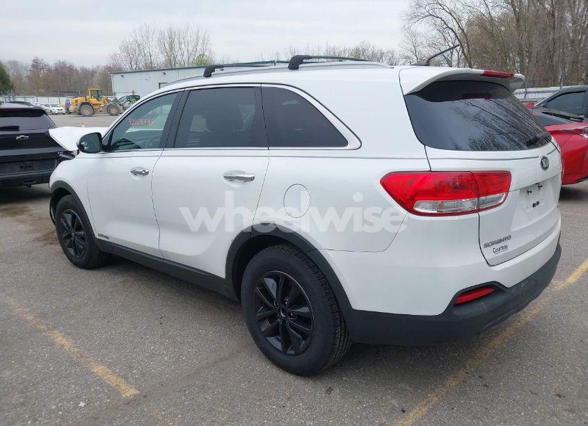 Photo 3 of 2016 Kia Sorento 3.3L LX (VIN 5XYPGDA56GG094546)
