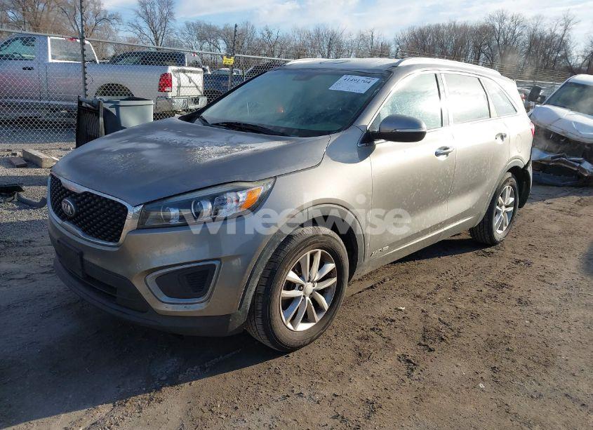 Photo 2 of 2016 Kia Sorento 3.3L LX (VIN 5XYPGDA56GG135354)