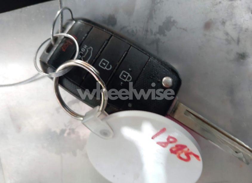 Photo 11 of 2017 Kia Sorento 3.3L LX (VIN 5XYPGDA56HG208367)