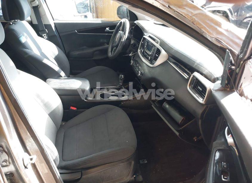 Photo 5 of 2017 Kia Sorento 3.3L LX (VIN 5XYPGDA56HG208367)