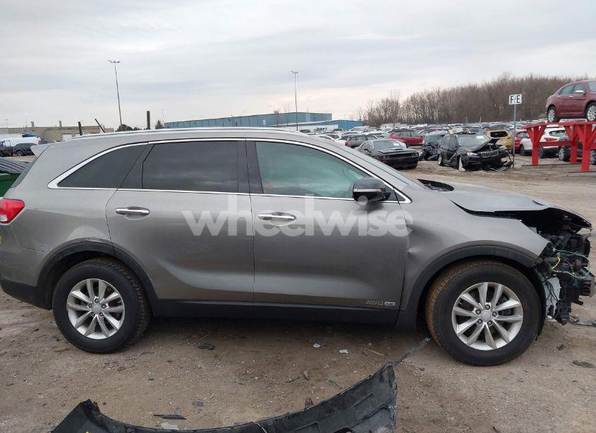 Photo 14 of 2017 Kia Sorento 3.3L LX (VIN 5XYPGDA56HG212550)