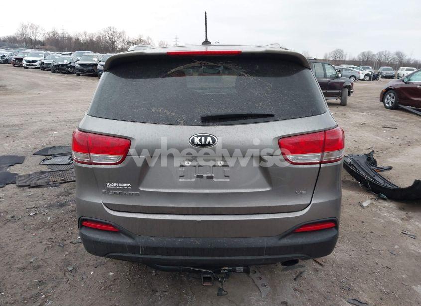 Photo 17 of 2017 Kia Sorento 3.3L LX (VIN 5XYPGDA56HG212550)