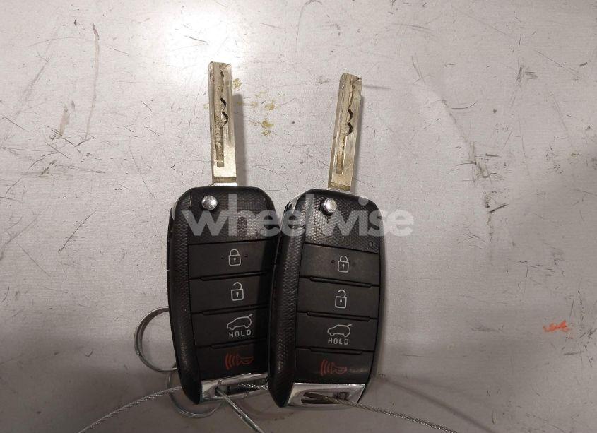 Photo 11 of 2017 Kia Sorento 3.3L LX (VIN 5XYPGDA56HG221037)