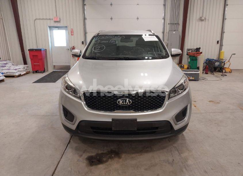 Photo 12 of 2017 Kia Sorento 3.3L LX (VIN 5XYPGDA56HG221037)