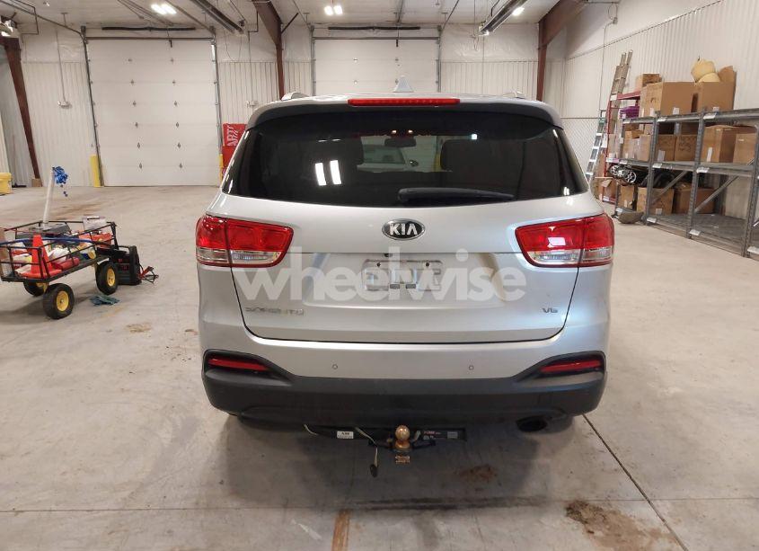 Photo 16 of 2017 Kia Sorento 3.3L LX (VIN 5XYPGDA56HG221037)