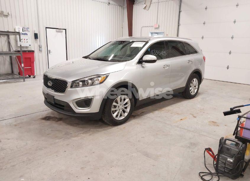 Photo 2 of 2017 Kia Sorento 3.3L LX (VIN 5XYPGDA56HG221037)