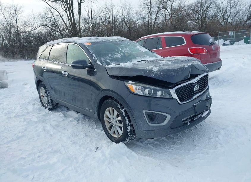 2017 Kia Sorento 3.3L LX (VIN 5XYPGDA56HG325575) main photo