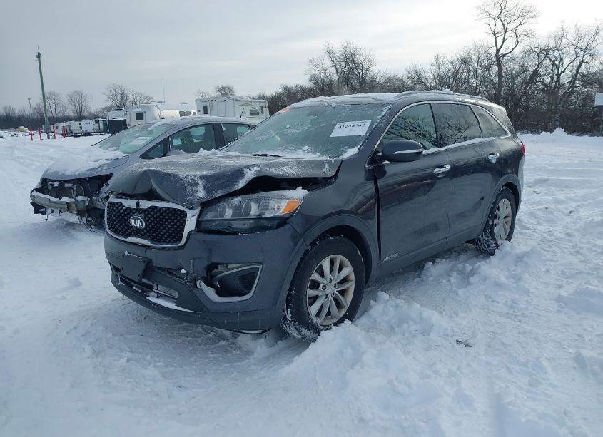 Photo 2 of 2017 Kia Sorento 3.3L LX (VIN 5XYPGDA56HG325575)