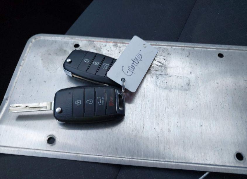 Photo 11 of 2019 Kia Sorento 3.3L LX (VIN 5XYPGDA56KG483406)