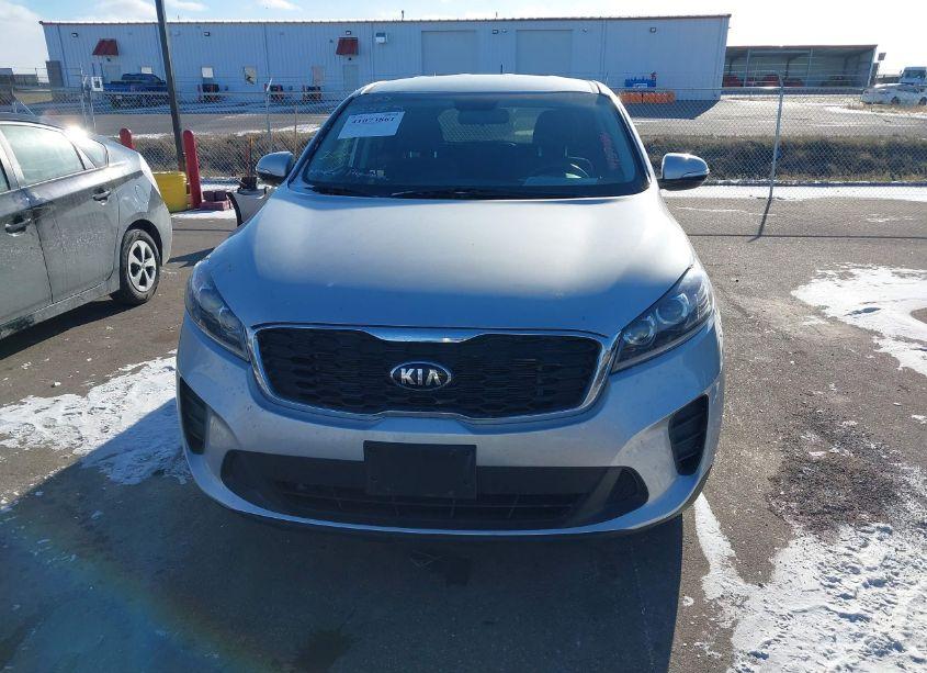 Photo 13 of 2019 Kia Sorento 3.3L LX (VIN 5XYPGDA56KG483406)