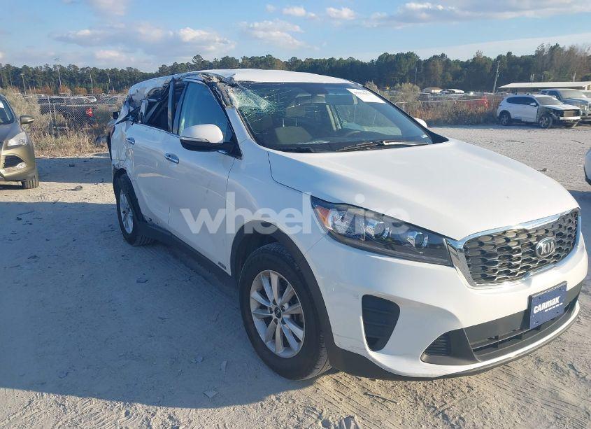 2019 Kia Sorento 3.3L LX (VIN 5XYPGDA56KG493417) main photo