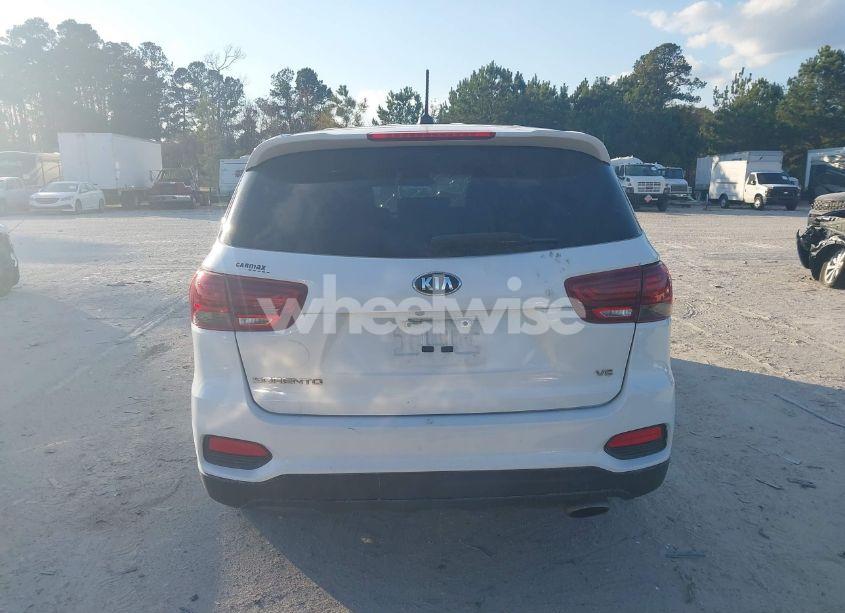 Photo 16 of 2019 Kia Sorento 3.3L LX (VIN 5XYPGDA56KG493417)
