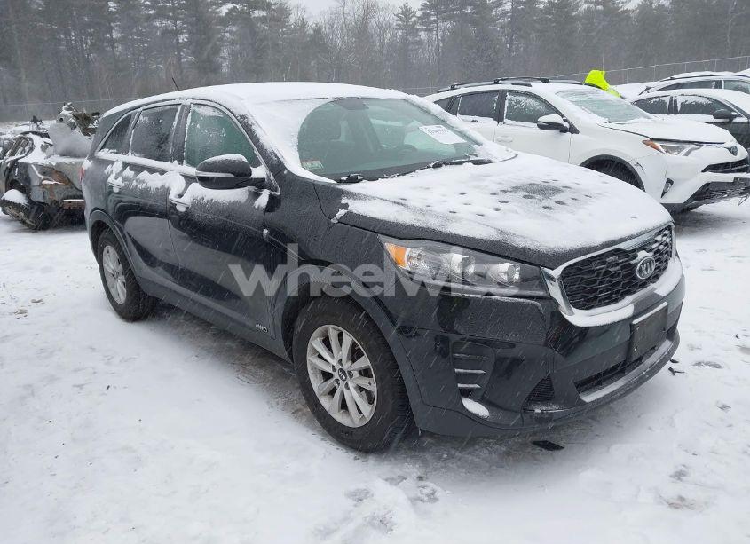 2019 Kia Sorento 3.3L LX (VIN 5XYPGDA56KG522401) main photo