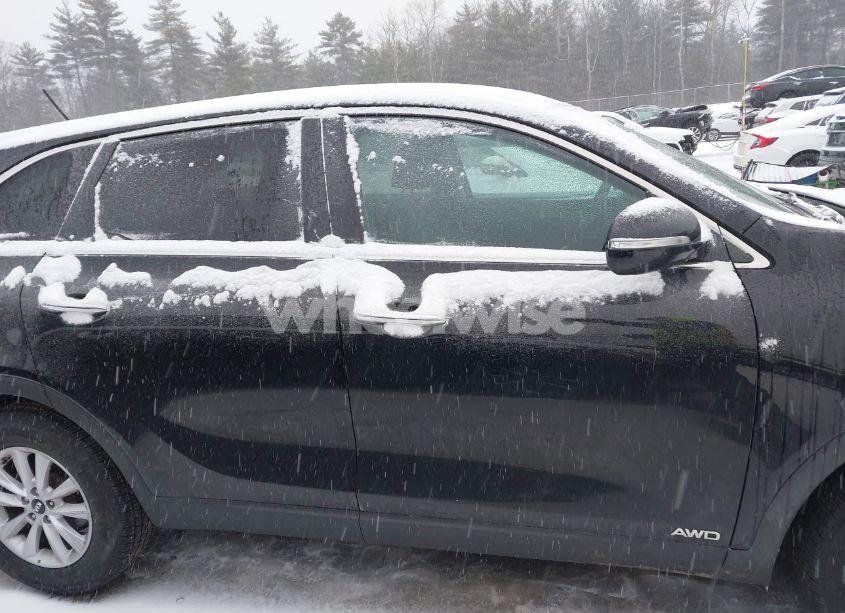 Photo 13 of 2019 Kia Sorento 3.3L LX (VIN 5XYPGDA56KG522401)