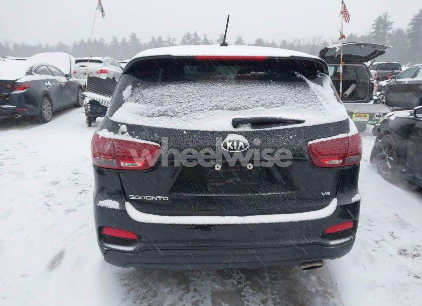 Photo 16 of 2019 Kia Sorento 3.3L LX (VIN 5XYPGDA56KG522401)