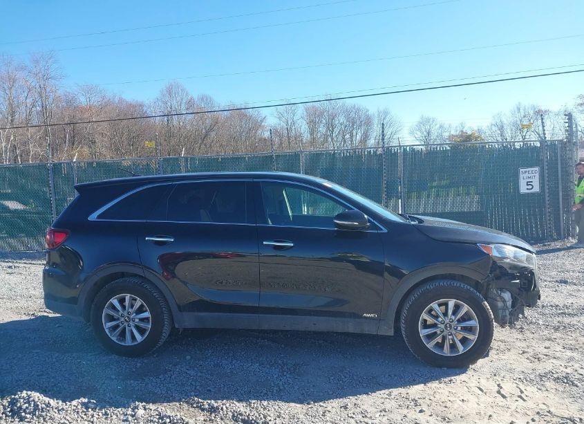 Photo 13 of 2020 Kia Sorento 3.3L LX (VIN 5XYPGDA56LG620457)