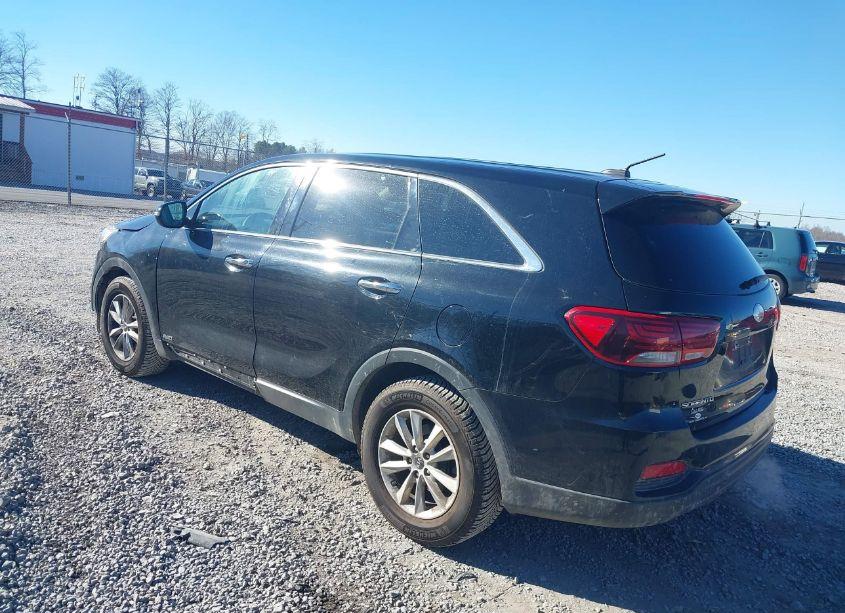 Photo 3 of 2020 Kia Sorento 3.3L LX (VIN 5XYPGDA56LG620457)
